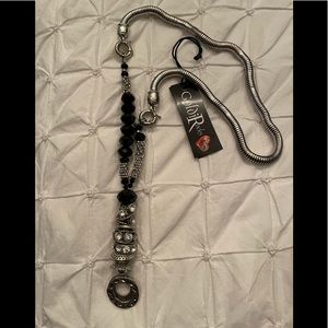 Pretty necklace that’s a lot different